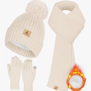NWOT! Elegant Cream Women's Knit Glove and Scarf Set